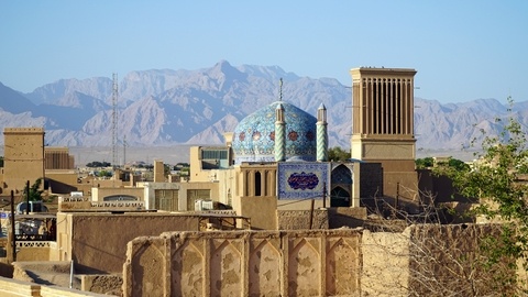 Länderprofil Iran – wie funktionieren Politik und Wirtschaft in der Theokratie?